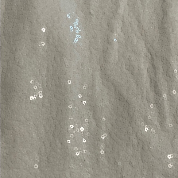 ✨ 3 for $20 Bundle Deal ✨ Old Navy Cream Sequin Tank Top - Picture 4 of 5